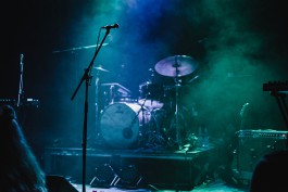 Porches im Karlstorbahnhof beim Queer Festival | The Postie 